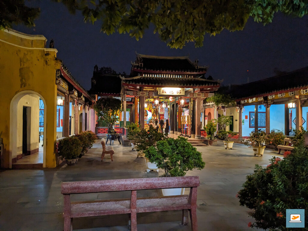 Die Hainan Assembly Hall, eine der fünf chinesischen Versammlungshallen in der Stadt